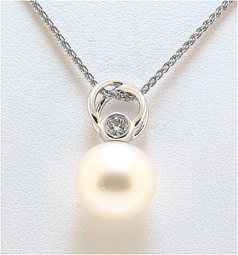 10.5MM White South Sea Pearl Diamond Pendant w/Chain 14K W 18in.