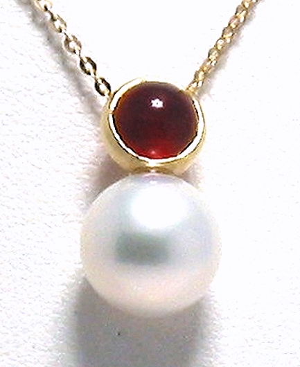 9-9.5MM White Freshwater Pearl & Carnelian Pendant, 14K Yellow Gold